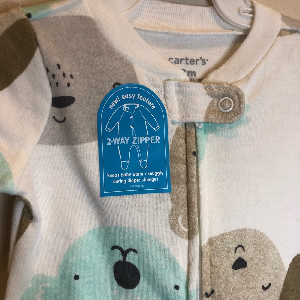 Carter’s 0-3month New With Tags footie pjs with 2way zipper - Picture 3 of 5